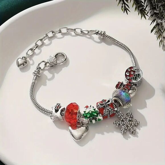 Christmas Bracelet with Sparkling Rhinestones with Adjustable Clasp. - Picture 3 of 6